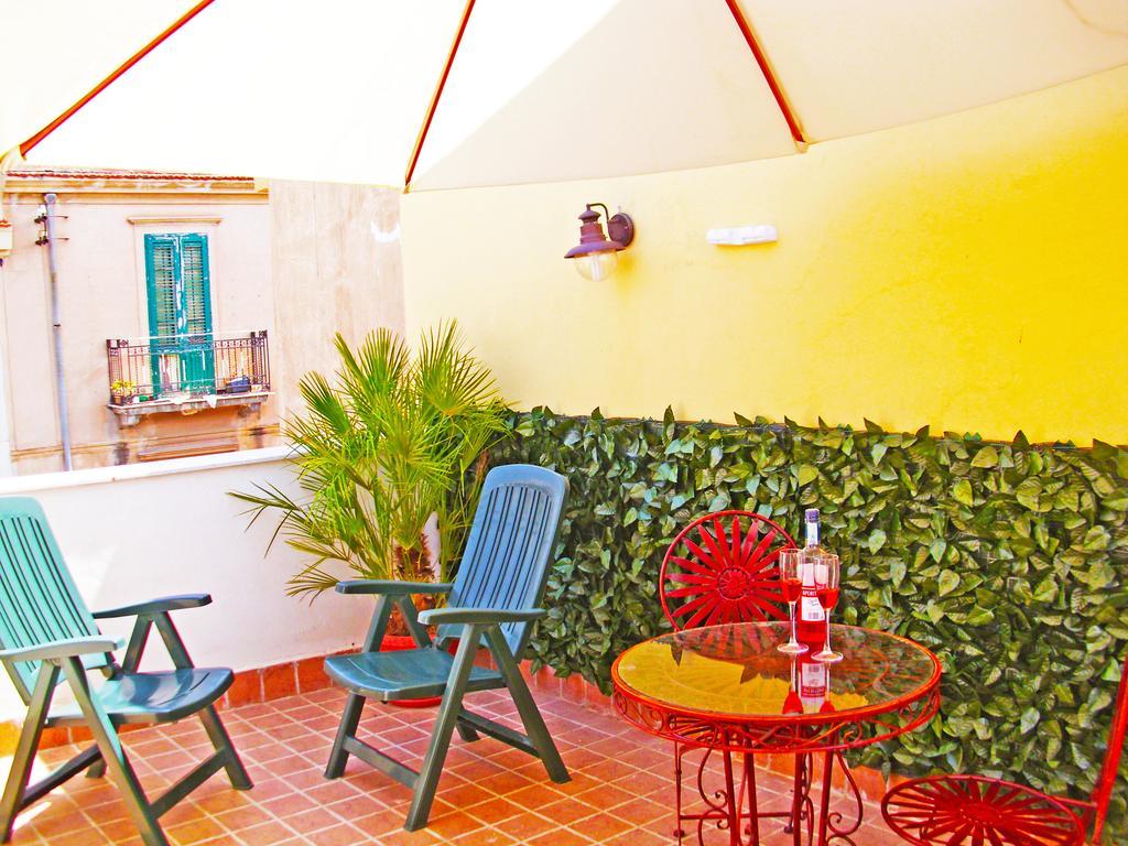 People B&B Palermo Luaran gambar